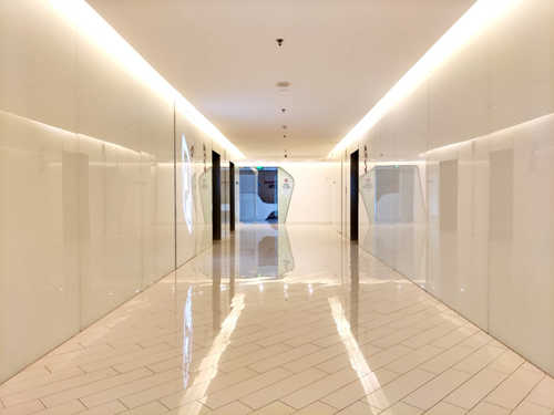 银河SOHO 175㎡办公室 3.5元/平米/天